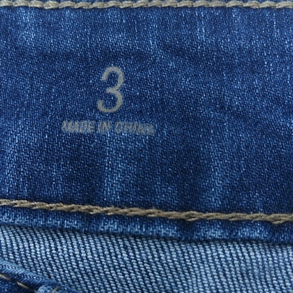 Capris - Picture 3 of 4